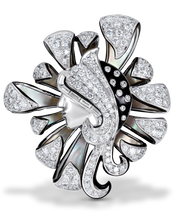 Load image into Gallery viewer, SCYLLA BROOCH